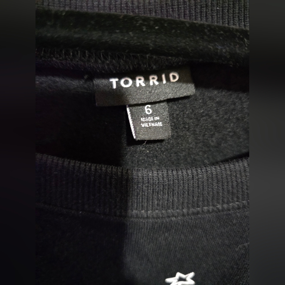 EUC Zodiac Classic Fit Sweatshirt - Picture 7 of 9